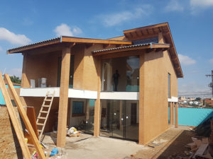 Pintura de casa na cidade de Piracicaba